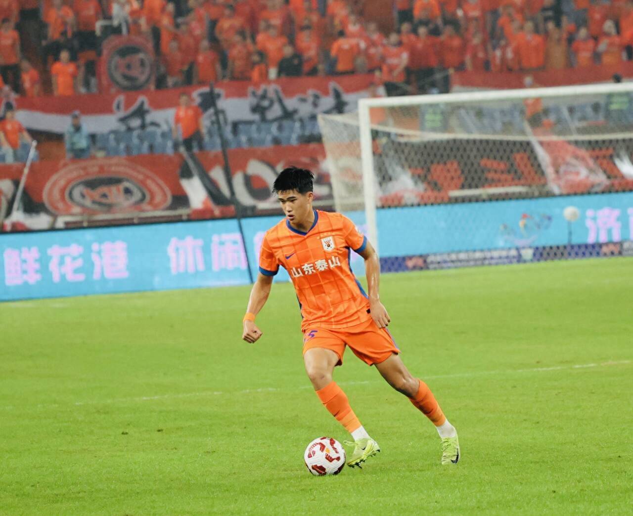 国际比赛日山东泰山伤情更新——中超节点到来；话题不断；球队文化再被提及的简单介绍