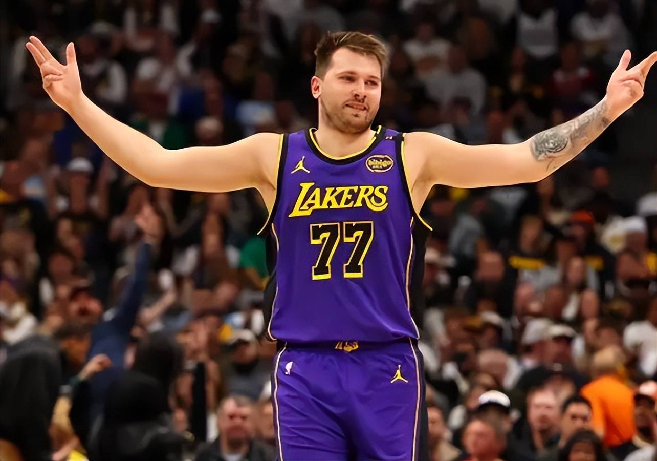 关于集结日萨克拉门托国王备战NBA季后赛里程碑夜达拉斯独行侠状态回暖,密尔沃基雄鹿主帅复盘备战NBA常规赛瞬间刷屏的信息 关于集结日萨克拉门托国王备战NBA季后赛里程碑夜达拉斯独行侠状态回暖,密尔沃基雄鹿主帅复盘备战NBA常规赛瞬间刷屏的信息